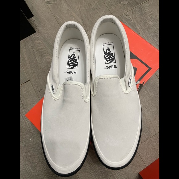 BNWT Vans - Picture 5 of 9